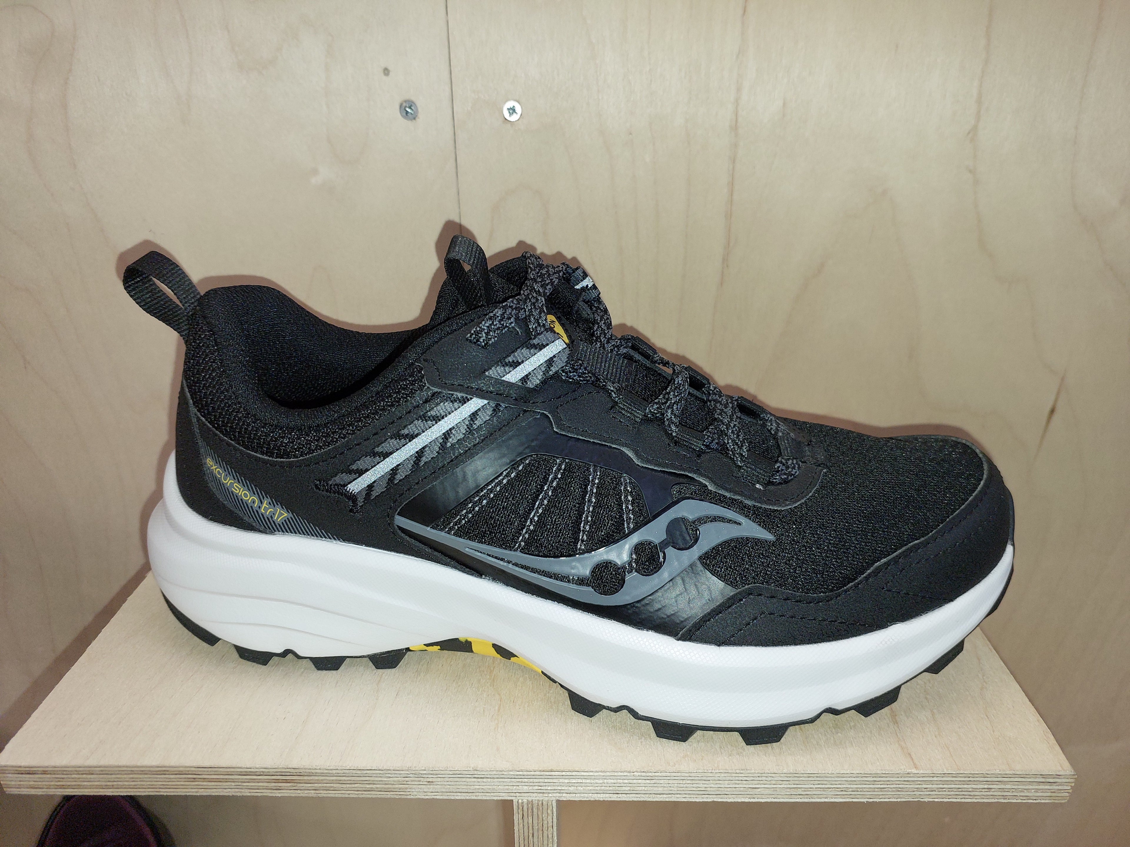 Saucony Excursion TR17